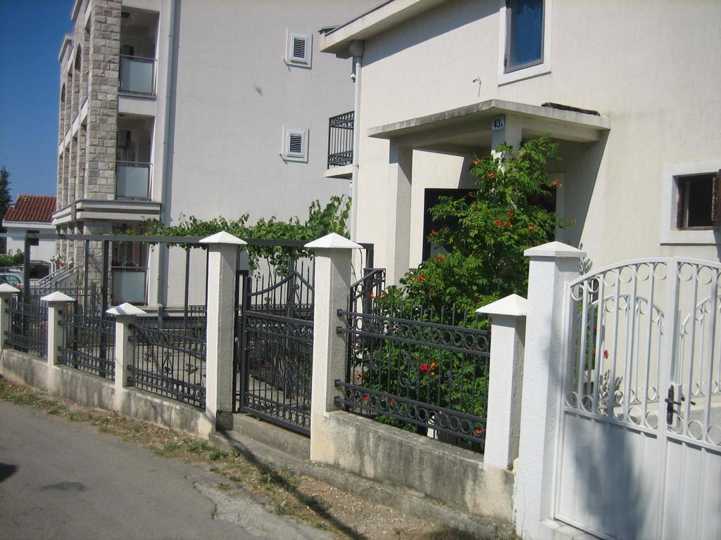 Mitko Apartments Будва Екстер'єр фото